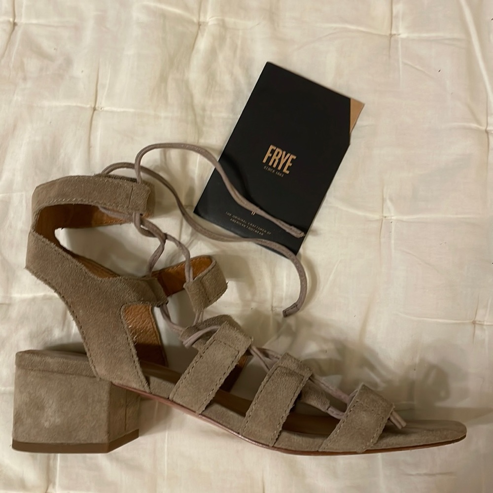 Frye Strappy Suede Sandals Tan Bloock heel